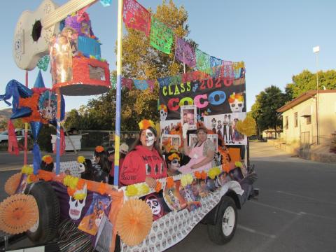 The sixth-grade class from Noli Indian School placed first in the homecoming parade float contest for its elaborate “Coco” depiction.