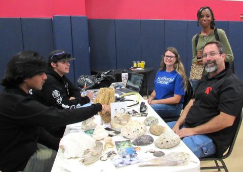 Noli science teachers Sabrina Smith and Jay Dagostino share marine biology specimens with students like Aisha Kabeer, standing at right, who enjoyed hearing about when they used to work at SeaWorld Noli science teachers Sabrina Smith and Jay Dagostino share marine biology specimens with students like Aisha Kabeer, standing at right, who enjoyed hearing about when they used to work at SeaWorld