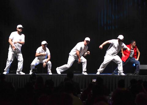 American Cancer Society-Relay for Life perform a mash-up of different music eras and took first-place and was voted the evening’s Crowd Favorite American Cancer Society-Relay for Life perform a mash-up of different music eras and took first-place and was voted the evening’s Crowd Favorite