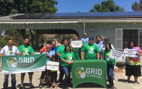 Noli Indian School students, GRID Alternatives volunteers and workers and Soboba tribal members celebrate the completion of photovoltaic solar panels at the Soboba Reservation Noli Indian School students, GRID Alternatives volunteers and workers and Soboba tribal members celebrate the completion of photovoltaic solar panels at the Soboba Reservation