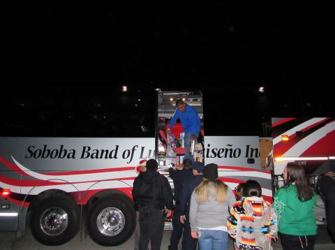 San Jacinto Unified School District’s annual “Unstuff the Bus” event was held on Dec. 9. More than 1,000 toys were removed from the bus with the help of about 300 community members, including Soboba Foundation members and tribal members of all ages San Jacinto Unified School District’s annual “Unstuff the Bus” event was held on Dec. 9. More than 1,000 toys were removed from the bus with the help of about 300 community members, including Soboba Foundation members and tribal members of all ages