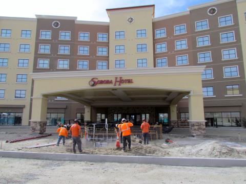 A water feature that will welcome guests at the Soboba Hotel’s porte-cochère, is being installed A water feature that will welcome guests at the Soboba Hotel’s porte-cochère, is being installed