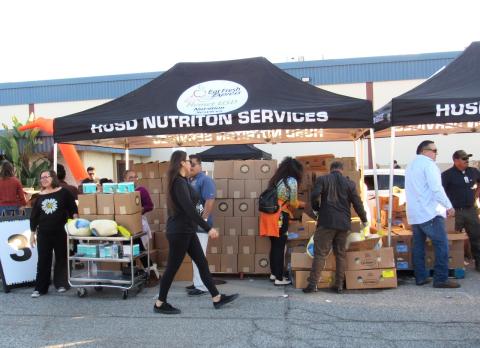 Volunteers help make Thanksgiving special for HUSD families who were selected to receive a turkey and all the fixings courtesy of the Soboba Gives Back! program Volunteers help make Thanksgiving special for HUSD families who were selected to receive a turkey and all the fixings courtesy of the Soboba Gives Back! program